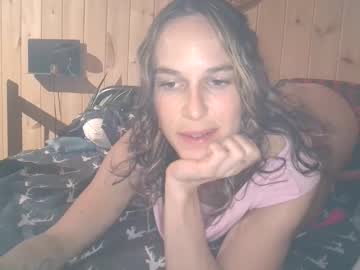 claralafontaine's chat room