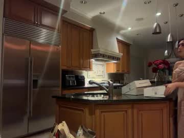 lunarose17's chat room