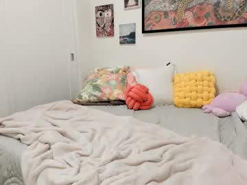 ariah_is_blonde's chat room