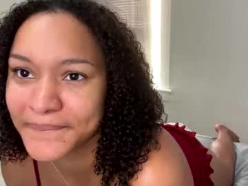 goldenpuss95's chat room