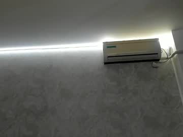 v_deville's chat room