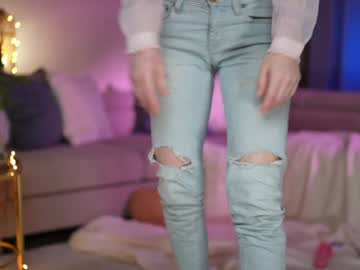 newchloe18's chat room