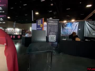 maevemads's chat room