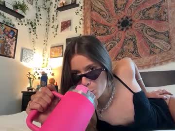 miamoorexo's chat room