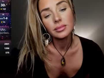 theselina_kyle's chat room