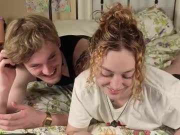 aliceinaceland's chat room