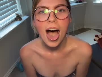 elliee81's chat room