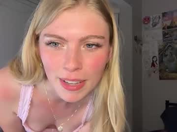 elliee81's chat room