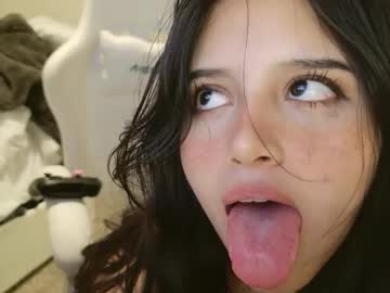 elisparadisex's chat room