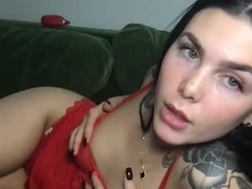 stacywithuu's chat room