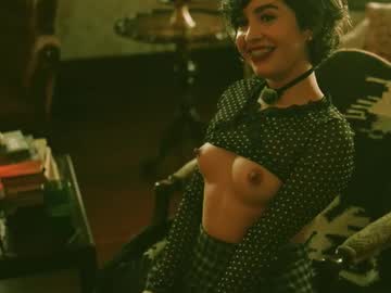 thecamwoman's chat room