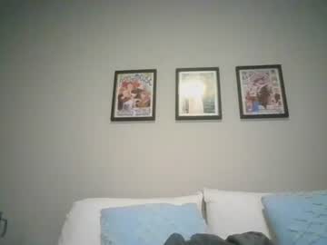 nikkibella1111's chat room