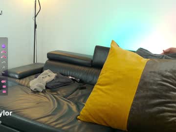 _taylormoon's chat room