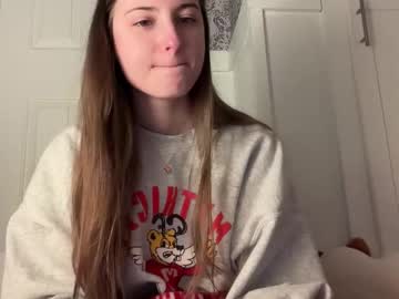 fantasyella's chat room