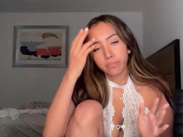 dollyrhodesss's chat room