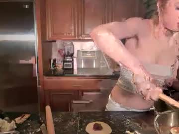 lunarose17's chat room