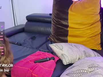 _taylormoon's chat room