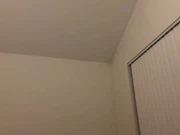 tinytittytia's chat room