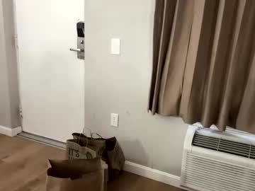 deepthroatqueen33's chat room