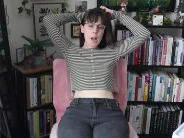 ellynaomi's chat room