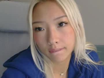 vivianwinters's chat room