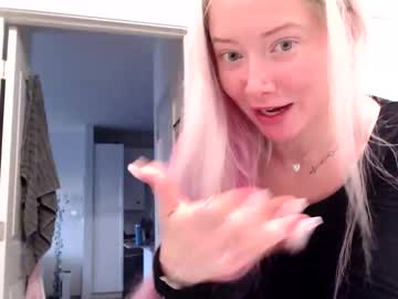 lilyyymonroee's chat room