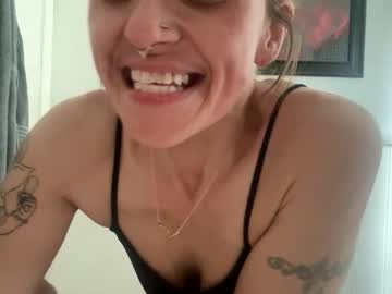 kteewilds's chat room