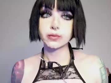 ivey_strigoi's chat room