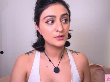 maevemads's chat room