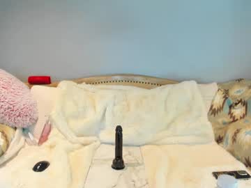 eatmygingersnapps's chat room