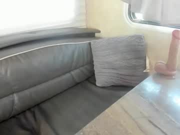 eatthebooty420's chat room