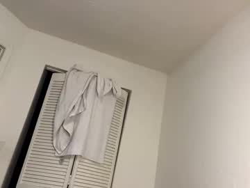 nymph4couple's chat room