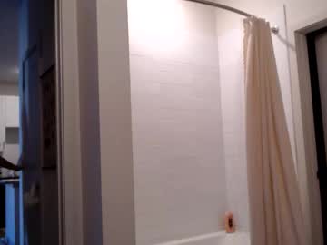 lilyyymonroee's chat room