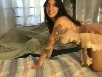 strawberripulp's chat room