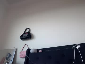 lunarose17's chat room