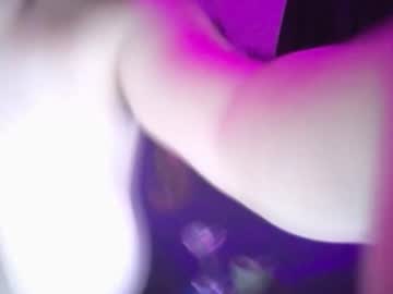 nikkinotnicki00's chat room