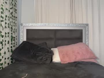 sophiasecretsx's chat room