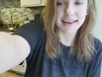 tinywithtiddies's chat room