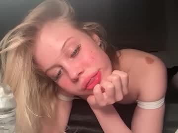 lunarose17's chat room