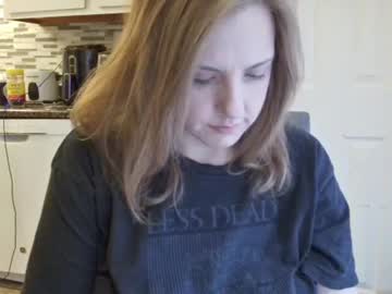 tinywithtiddies's chat room