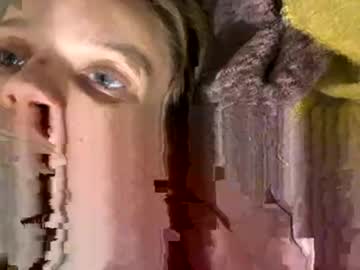 firsttime_freak's chat room