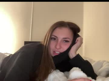 laylahlaylah1's chat room