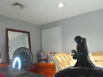 eatmygingersnapps's chat room