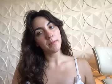 strawberripulp's chat room