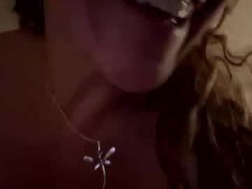 velvet81611's chat room