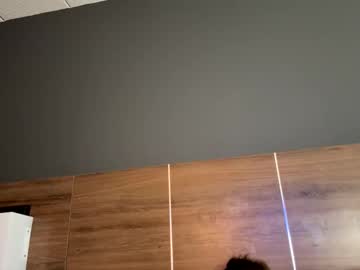 deepthroatqueen33's chat room