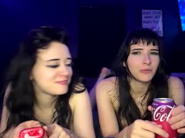 ravyn_nyx's chat room