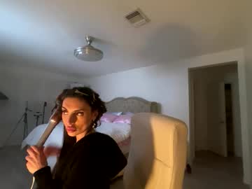 ella_ella_ella_ay's chat room