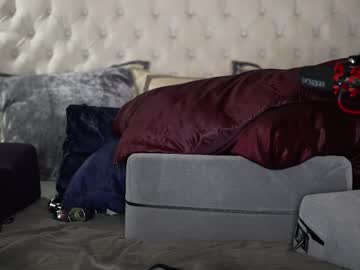 avalonnfoxx's chat room