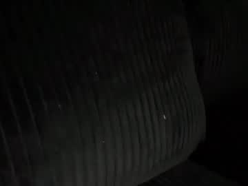 twinfl4m3ss's chat room